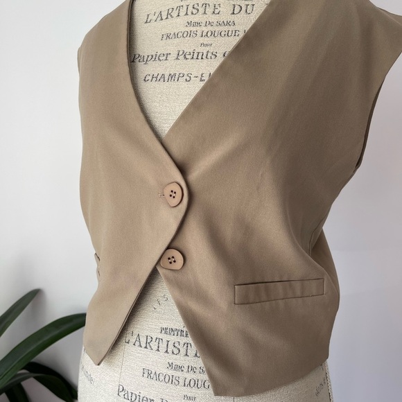Brown button front vest - Picture 2 of 6